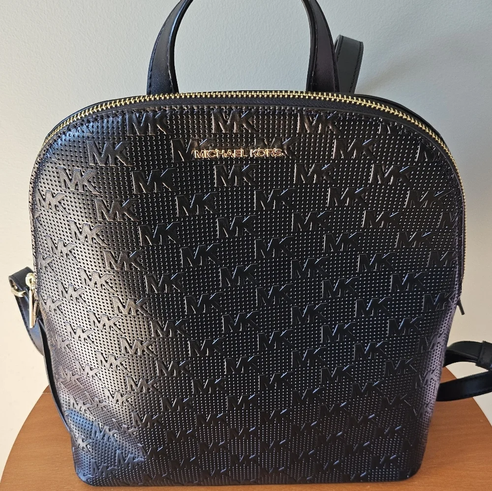 Michael Kors Embossed Cindy LG Backpack - Picture 4 of 10